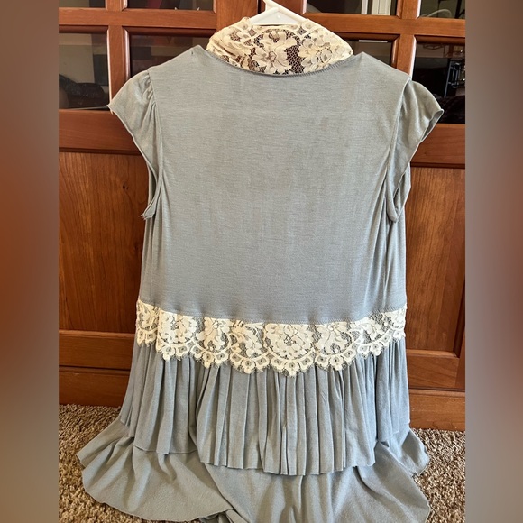 Light blue and lacy tie up Robert Rodriguez top - Picture 4 of 7